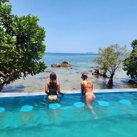 Cocovana Beach Resort (Adults Only) Busuanga Exteriör bild